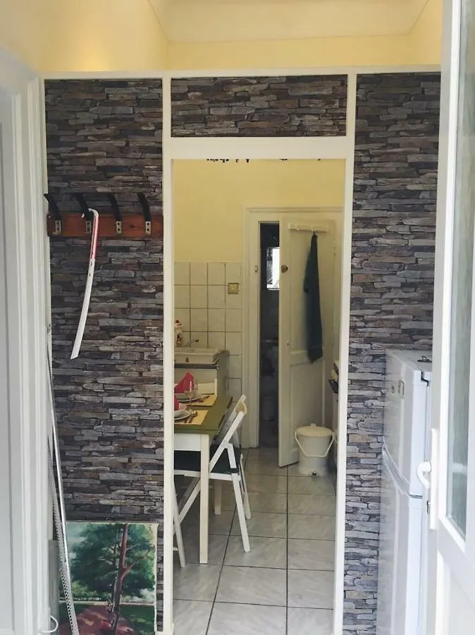 Adrienn Apartment Будапешт